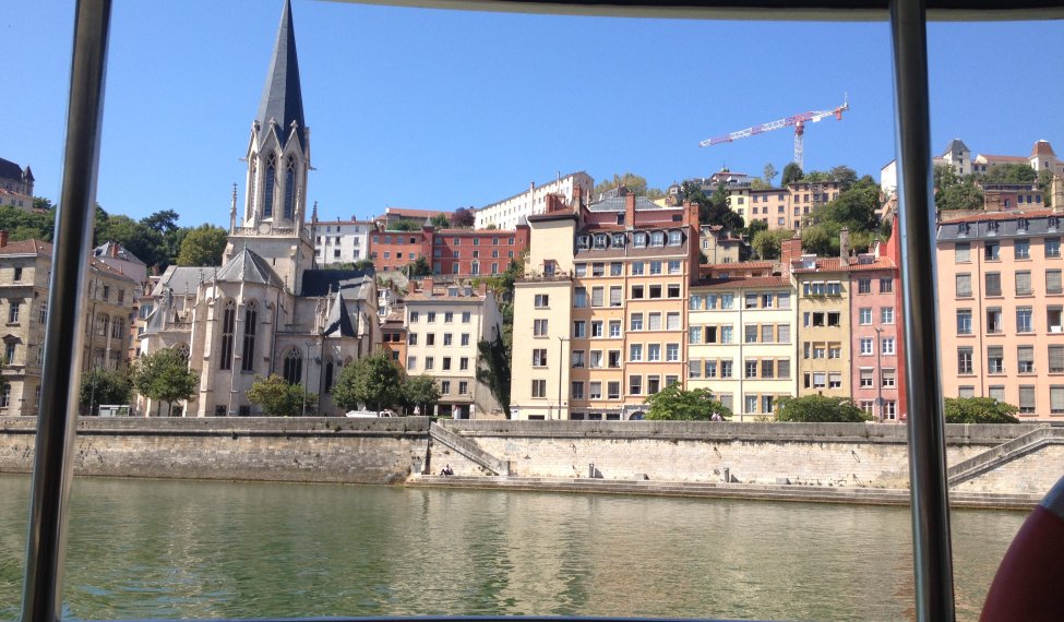 Aller à la Confluence en navette fluviale